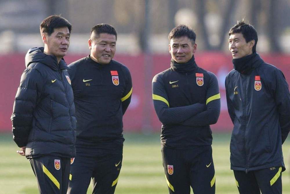 秘书被老板摸到呻吟